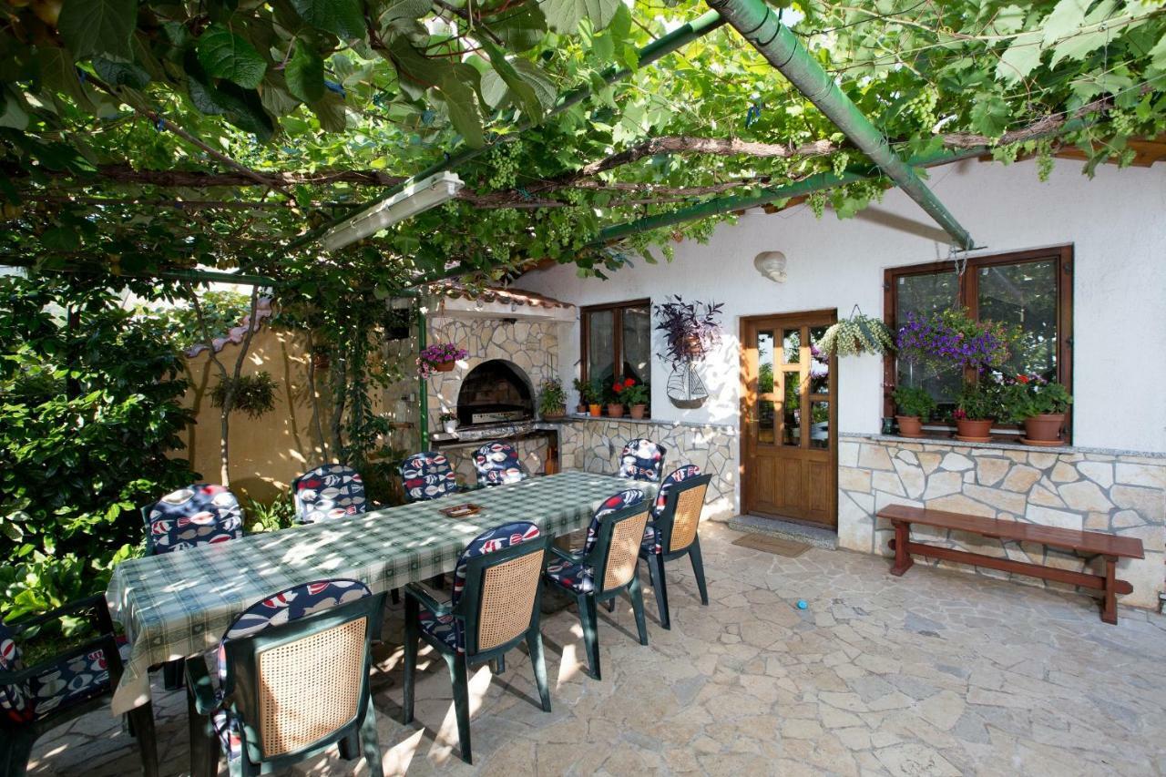 Holiday House Marica Lovran Bagian luar foto