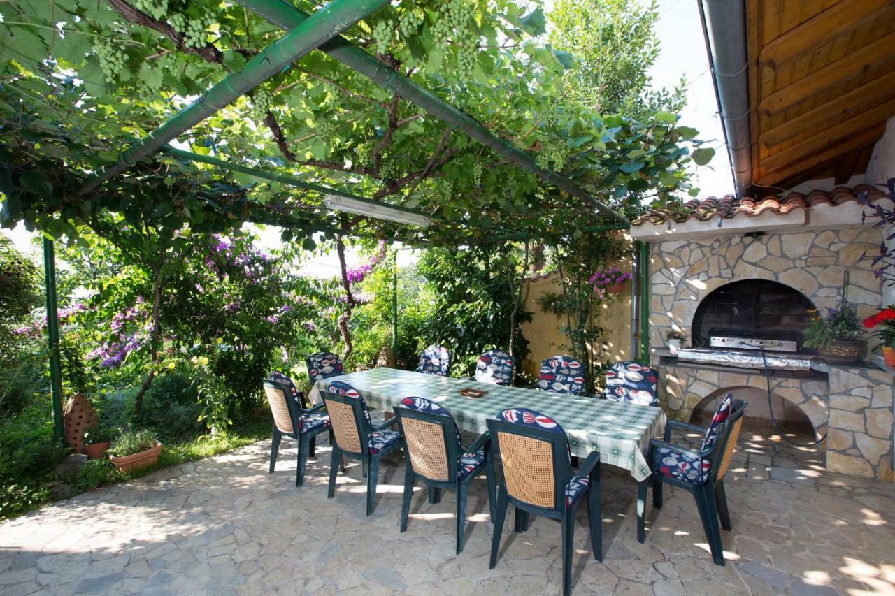 Holiday House Marica Lovran Bagian luar foto