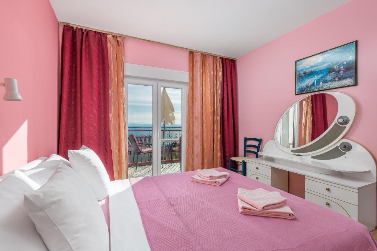 Holiday House Marica Lovran Bagian luar foto